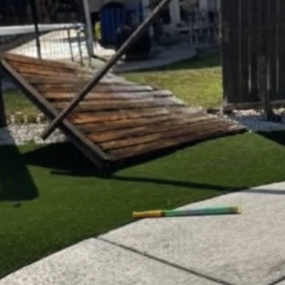 cerca patio reparada